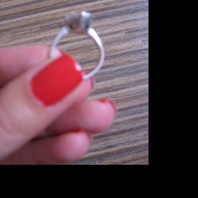 Dva stříbrné prsteny se zirkony - kulatý a s třemi řadami kamínků - foto č. 1