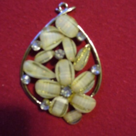 Velký přívěšek na krk