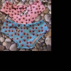 Barevné bokové kalhotky