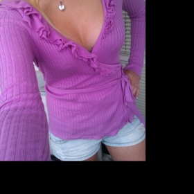 Růžovofialový zavinovací svetr od Victoria´s secret