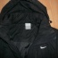 Černá sportovní bunda do pasu značky Nike - foto č. 2