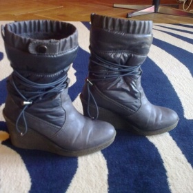 Šedé zimní boty Baťa