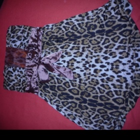 Společenské leopardí/gepardí šaty - foto č. 1