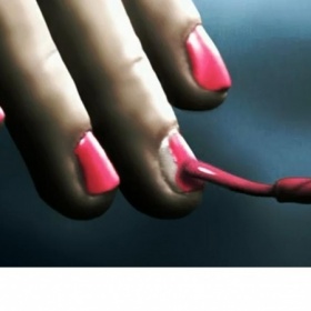 Barva laku na nehty z Pretty Little Liars (theme)