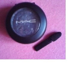 Oční stíny MAC