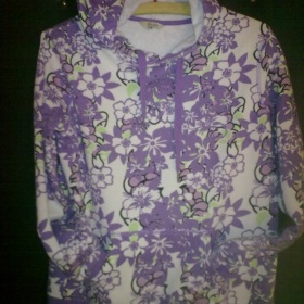 Fialová mikina kytičkami zn.Kenvelo