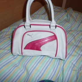Sportovní bílo - růžová kabelka Puma - foto č. 1