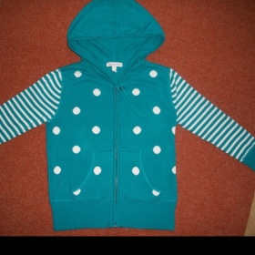 Zelený svetřík Aeropostale s puntíky