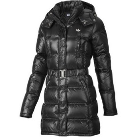 Co k černému lesklému kabátku? 