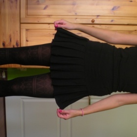 Černé krátké šaty/delší top