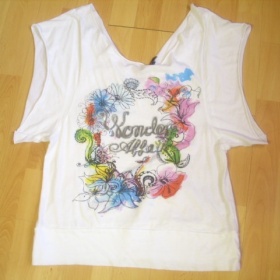 Bílé tričko s barevným potiskem Gate - foto č. 1