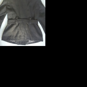 Černý kabát na podzim Clockhouse