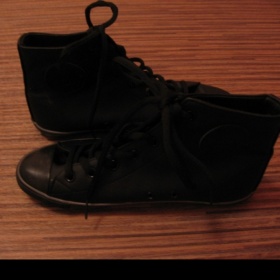 Černé koženkové tenisky U&ME - Humanic