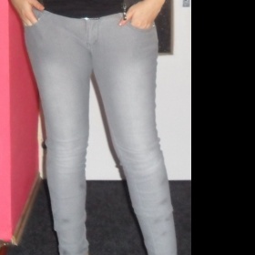 Koženková bundička tmavo šedej farby Bershka - foto č. 1