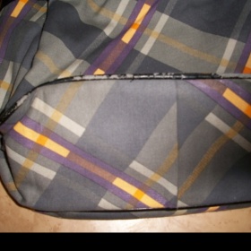 Károvaná prostorná kabelka Kenvelo s koženkovým zdobením - foto č. 1