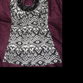 Vzorovaná tunika s vázáním za krk New Yorker S