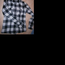 Kostkovaná černo - bílá košile z New Yorku