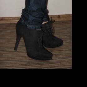 Černé semišové oxfordky Deichmann - foto č. 1