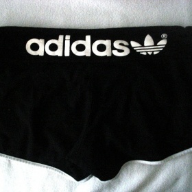 Černé kraťasy Adidas - M