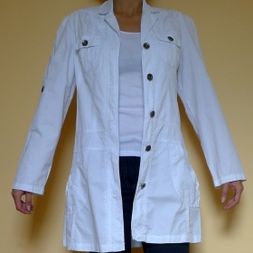 Bílý kabát Ebelieve - foto č. 1
