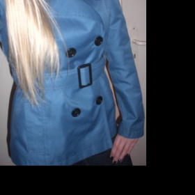 Tyrkysový kratší kabát s knoflíky Pimkie - foto č. 1