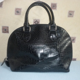 Černá kabelka Reserved, typ, , Alma"