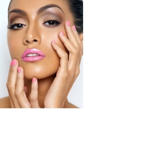 Sytá pastelově růžová rtěnka