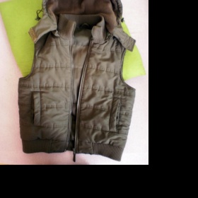 Khaki zelená zimní/podzimní vesta Orsay