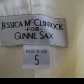 Šaty - USA krémové barvy