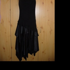 Plesové černé šaty