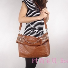 Hnědá crossbody do školy a na ven