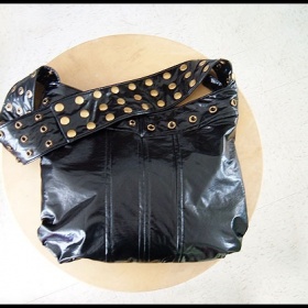 Kabelka co má v seriálu Veronica Mars