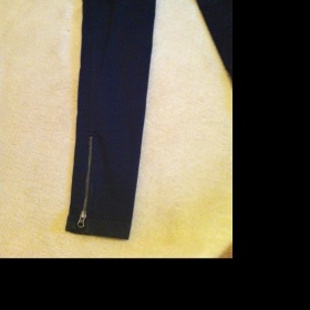 Černé kalhoty se zipem