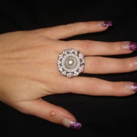 Prsten velký kytičkový s perličkami