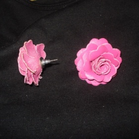 Náušnice růžové růžičky  Takko - foto č. 1