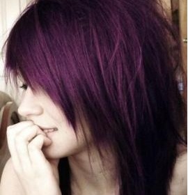 Jakou barvou docílim tmavě fialové?