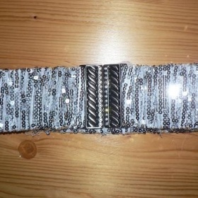 Flitrovaný stříbrný široký pásek Italská moda - foto č. 1