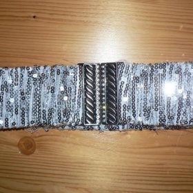 Flitrovaný stříbrný široký pásek Italská moda