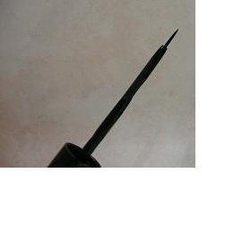 Kde sehnat oční linky s klasickým štětečkem