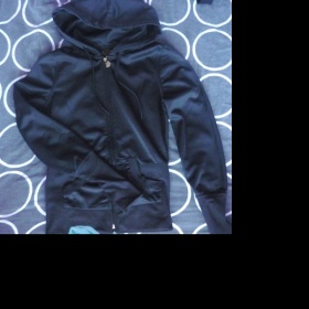 Černá mikina Terranova s potiskem na zádech