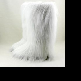 Chlupaté bílé boty "yetti" - kde sehnat?