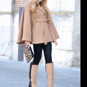 Elegantní pelerína