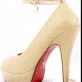 Lodičky na platformách - jak se vám v nich chodí?