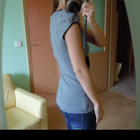 Černo bílé tričko s mašličkou Bershka