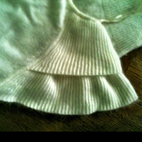 Vlněné šaty HM velké rukávky 34 bílokrémové měkké