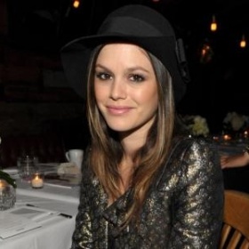 Rtěnka jako má Rachel Bilson