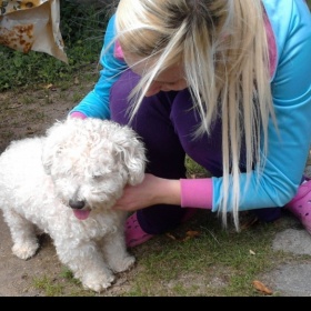 Čím odbarvit vícebarevné odrosty?