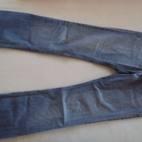 Světlé džíny - foto č. 1