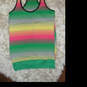 Barevné pruhované tílko