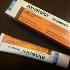 Alergie na Aknecolor krém